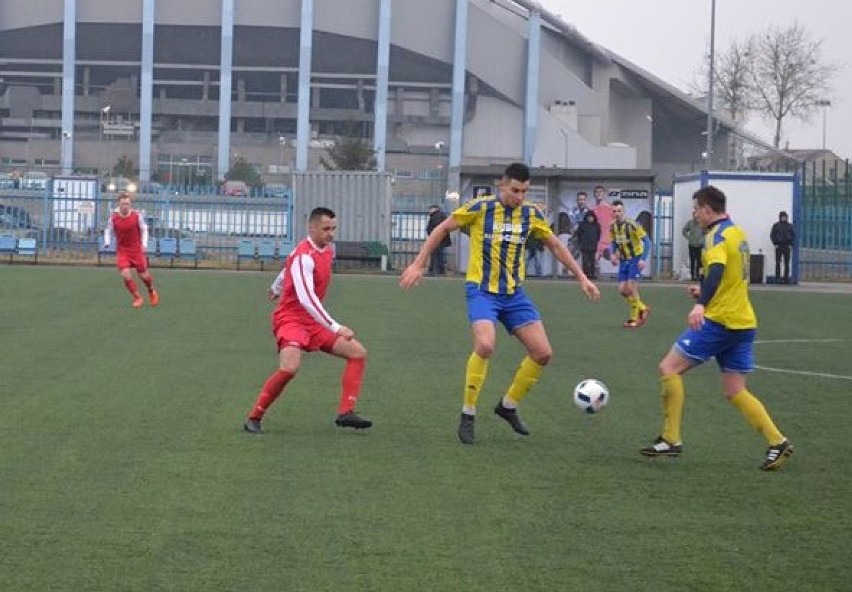 Kujawianka Izbica Kujawska - Start Warlubie 2:0 w 20. kolejce 4. ligi kujawsko-pomorskiej [relacja, zdjęcia, wideo]