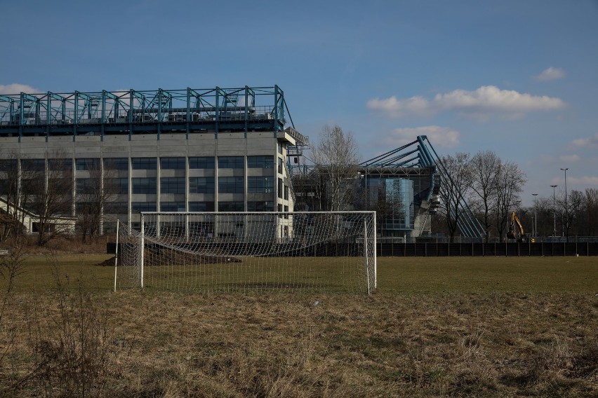 Kraków. Błonia otoczone hotelami. Kolejny powstanie na historycznym stadionie [ZDJĘCIA]