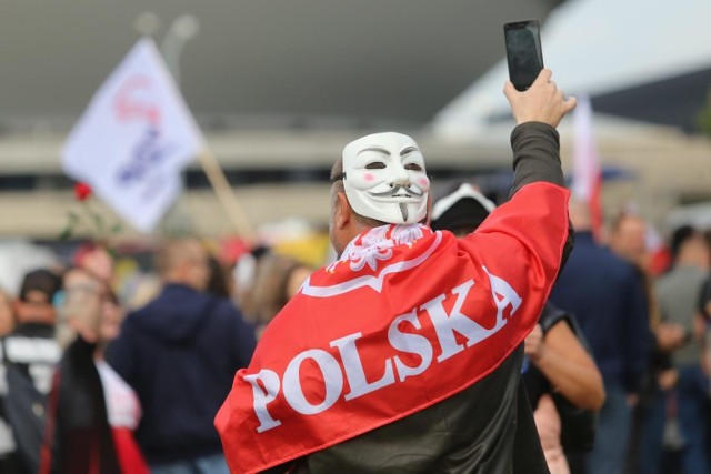 Protest negacjonistów pandemii w Katowicach. 10 października 2020 r.