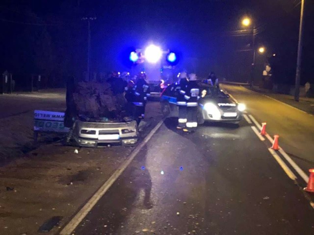 Do zdarzenia drogowego doszło w środę około godziny 2:50 w Konarzycach. Strażacy zostali zadysponowani do wypadku drogowego.

Zdjęcia udostępnione dzięki uprzejmości Facebook OSP Konarzyce
