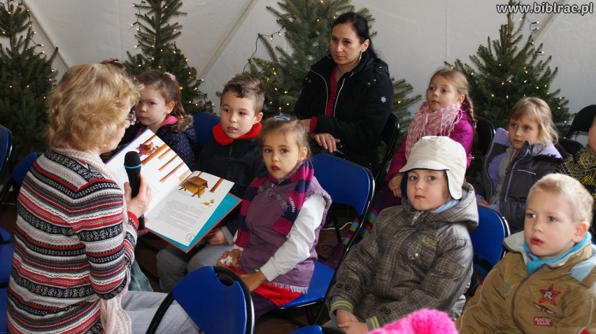 Jarmark Bożonarodzeniowy w Raciborzu: Świąteczne bajki w namiocie na rynku