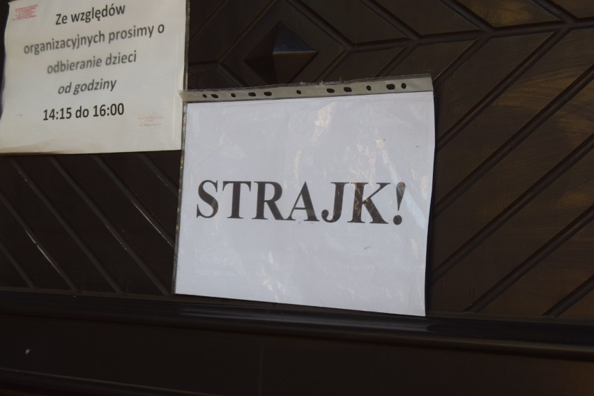 Strajk oszczędził przedszkolaki w Szczecinku. Ale nie wszystkie [zdjęcia]