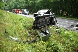 Groźna kolizja na drodze K11 pod Oleśnicą, dwie osoby trafiły do szpitala