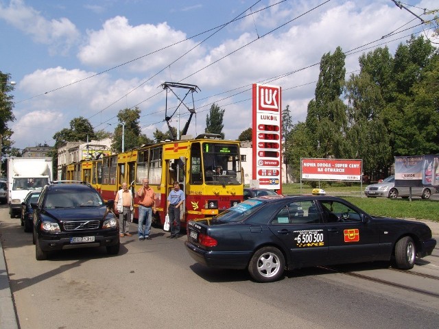 Taksówkarzowi nic  się nie stało.