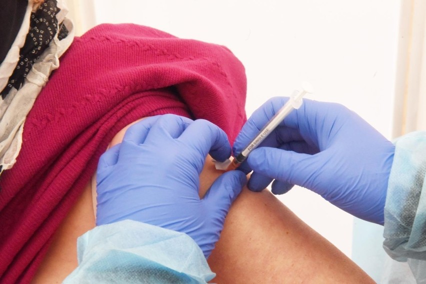 Darmowe szczepienia przeciwko grypie są realizowane w...