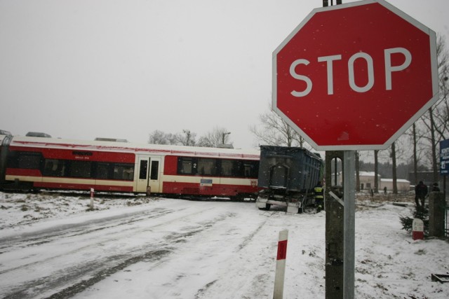 wypadek pociągu na bielanach