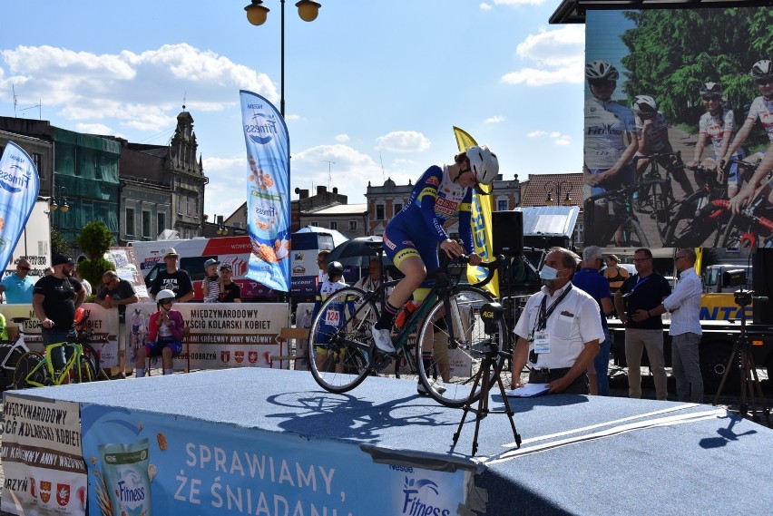 Start II Międzynarodowego Wyścigu Kolarskiego Elity Kobiet...