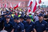 Miesięcznica smoleńska. Manifestacja i kontrmanifestacja na ulicach Warszawy [ZDJĘCIA, WIDEO]