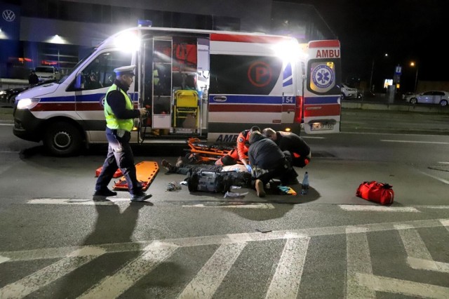 Do wypadku doszło 17 maja, krótko przed godziną 4:00 rano, na drodze krajowej nr 91. Okoliczności tragedii bada toruńska policja pod nadzorem prokuratora.