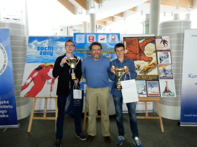 Drugie i czwarte miejsce zajęli uczniowie Zespołu Szkół nr 1 w ramach Konkursu Wiedzy Olimpijskiej w Białymstoku