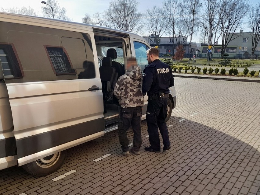 Lęborska policja zatrzymała 4 poszukiwanych do odbycia kary więzienia. Jeden z nich wpadł na kradzieży
