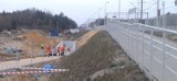 Już można korzystać z przejścia podziemnego na stacji Opoczno Płd. Nie trzeba już pokonywać... 18 km aby z peronu dostać się na peron (FOTO)