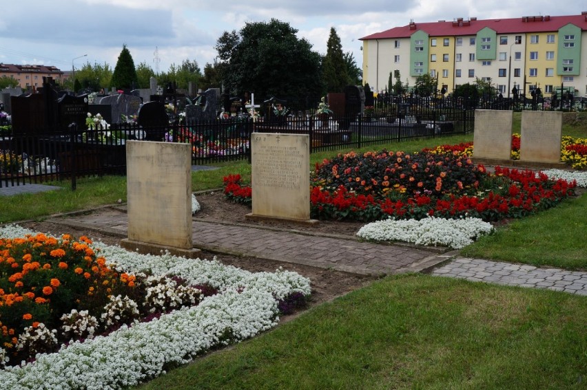 Renowacja obiektów na cmentarzu żołnierzy radzieckich w...