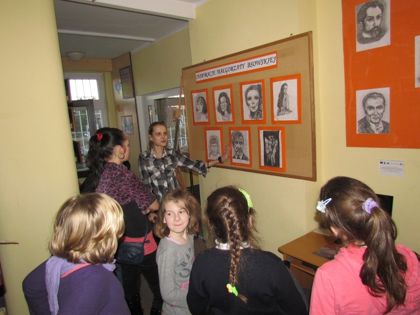 Artystyczne warsztaty w Gminnej Bibliotece Publicznej w Stegnie