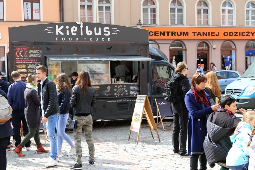 Zobacz koniecznie: Festiwal Smaków FOOD Trucków w Toruniu...