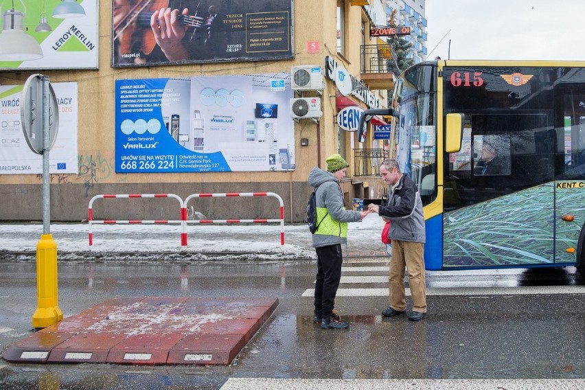 WOŚP 2019. Wolontariusze na tarnowskich ulicach [ZDJĘCIA]