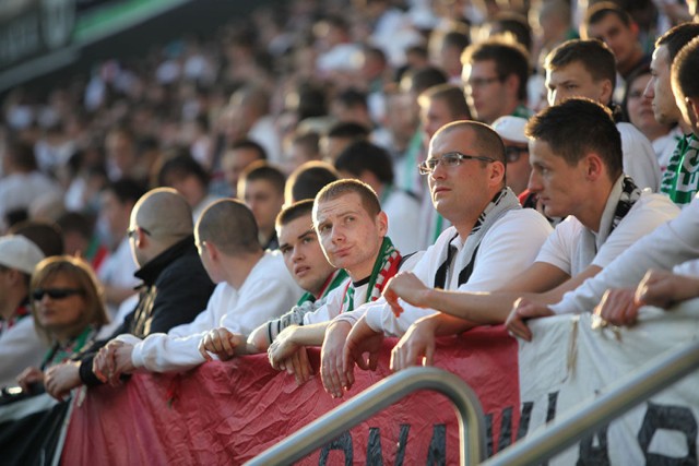 Kibice Legii nie do końca wiedzieli, czego się można spodziewać w nadchodzącym meczu. Legii ostatnio w rozgrywkach ligowych nie wiedzie się zbyt dobrze. Fot. Piotr Galas