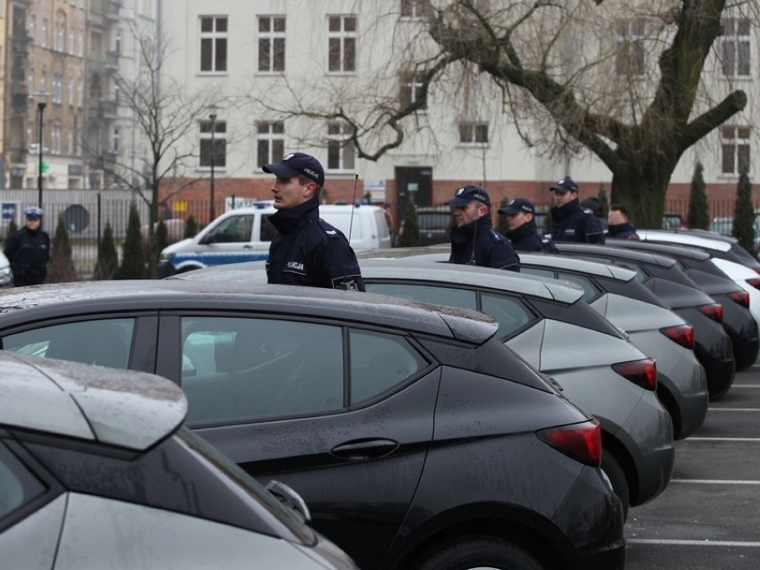 Nowe samochody w poznańskiej policji.

Przejdź do kolejnego...