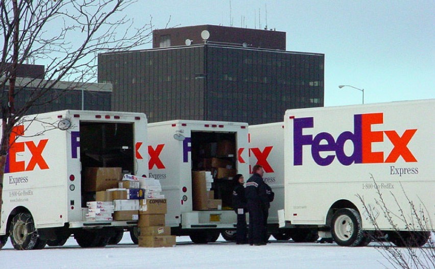 Oszuści podszywają się pod firmę FedEx. Wysyłają fałszywe maile o niedostarczonej przesyłce