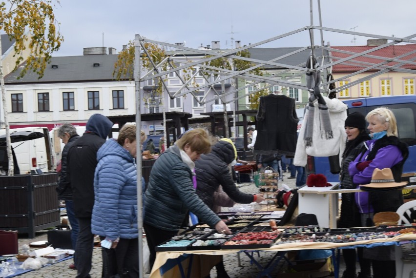 Od pierścionka po szafę - kolejne targi kolekcjonerów na skierniewickim Rynku