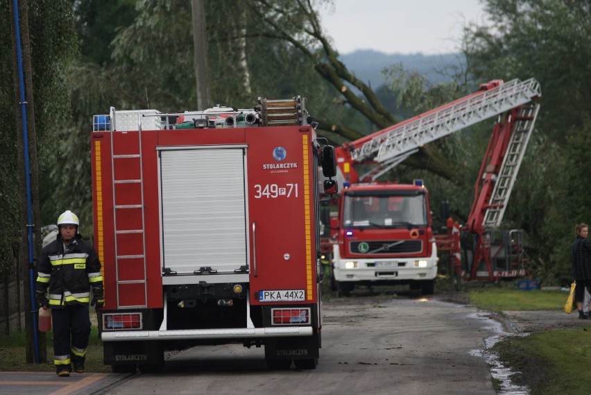 Gmina Opatówek walczy ze skutkami nawałnicy [FOTO, WIDEO]