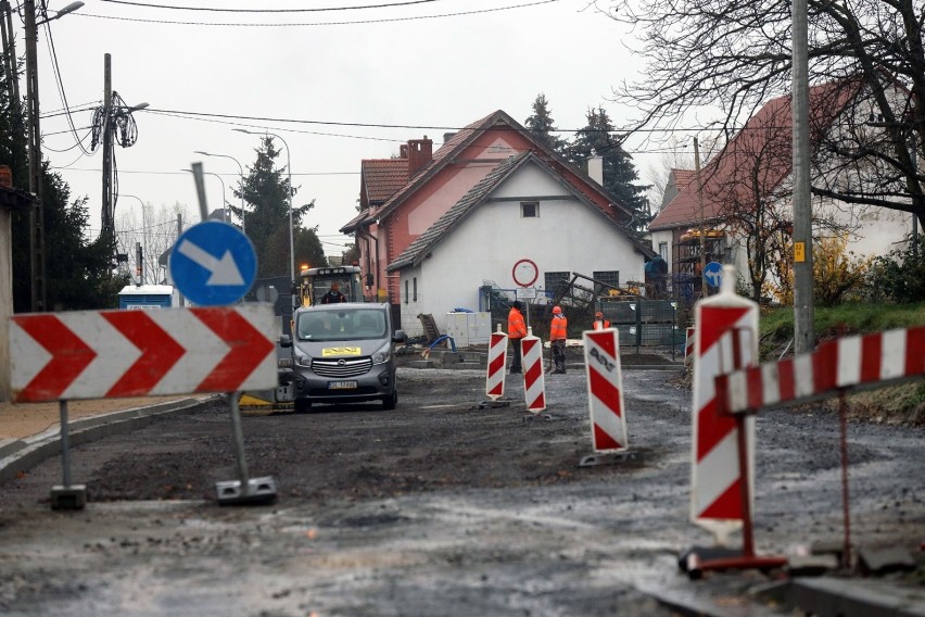 Trzeci etap remontu ulicy Szczytnickiej w Legnicy [ZDJĘCIA]