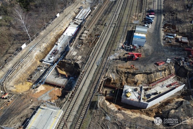 W Dąbrowie Górniczej-Strzemieszycach powstaje kolejny tunel dla pieszych, rowerzystów i podróżnych 

Zobacz kolejne zdjęcia/plansze. Przesuwaj zdjęcia w prawo naciśnij strzałkę lub przycisk NASTĘPNE