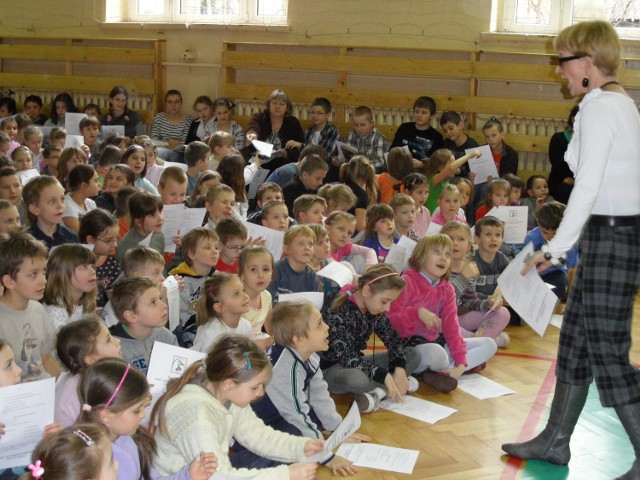 SP nr 9 w Gliwicach uczy dzieci, że internet to nie tylko źródło wiedzy.