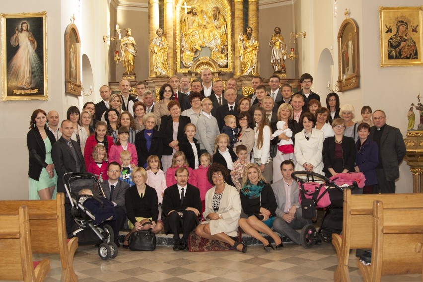 Uczestnicy I zjazdu rodzinnego w chełmskim kościele