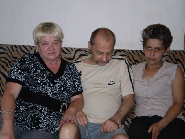 Krzysztof Imaszewski wraz z matką i żoną.
