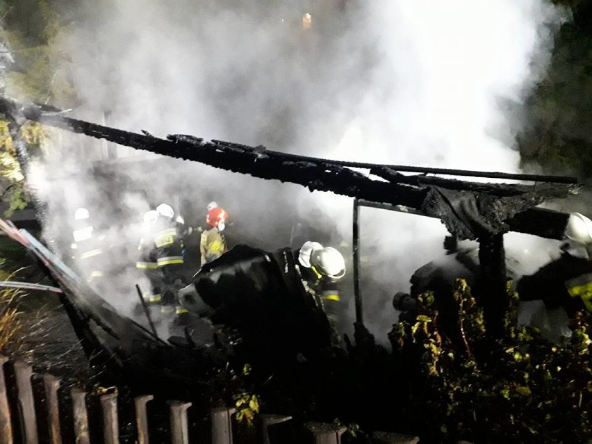 Szczawa. Spłonął budynek z wyposażeniem. To co znaleźli strażacy budziło niepokój 