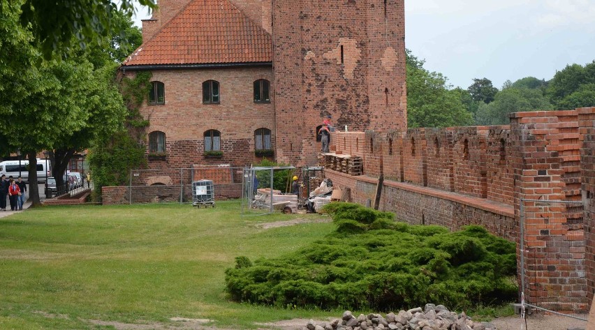 Trwa odbudowa historycznego wejścia do krzyżackiego zamku w Malborku