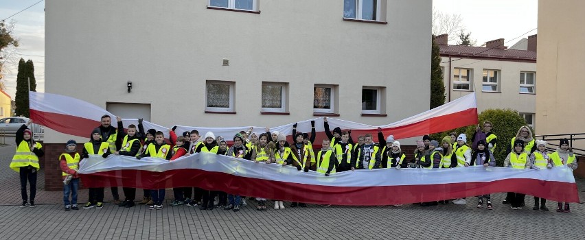 Święto Niepodległości w Szkole Podstawowej w Starym Polu. "To nie tylko przywilej, ale również zobowiązanie"