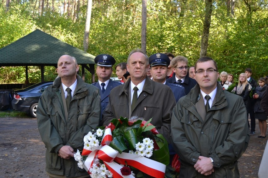 Szpęgawsk: uroczystości w Lesie Szpęgawskim. Oddali hołd pomordowanym. ZOBACZ ZDJĘCIA