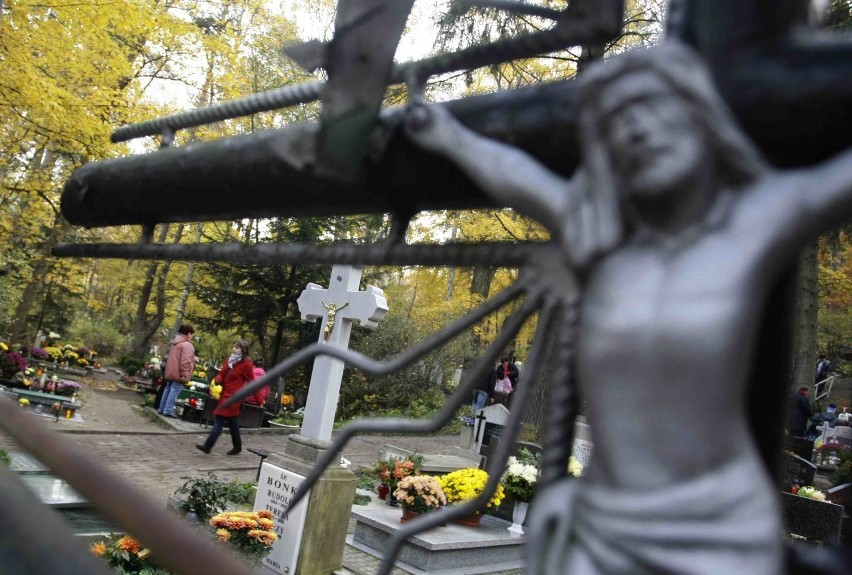 W Gdańsku zaczyna brakować miejsc na cmentarzach. Potrzebna będzie nowa nekropolia