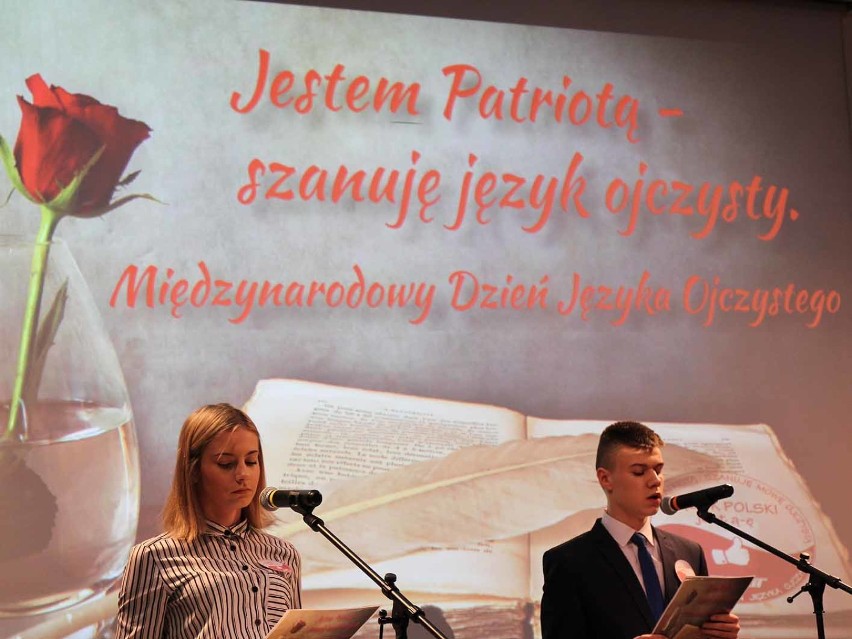  Zespół Szkół Energetycznych i Transportowych w Chełmie otrzymał  certyfikat Szkoła Młodych Patriotów - zobaczcie zdjęcia