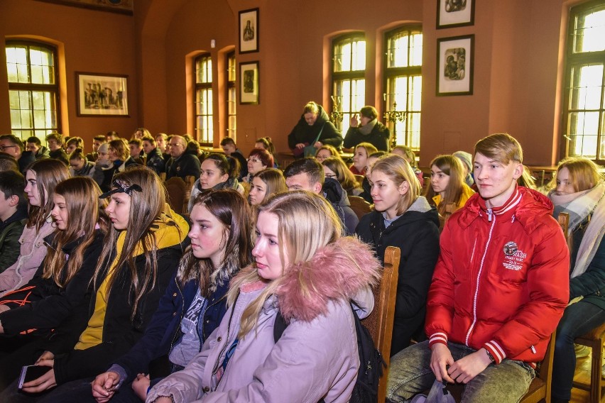 Szamotuły. Wystartowała gra miejska poświęcona Powstaniu Wielkopolskiemu [ZDJĘCIA]