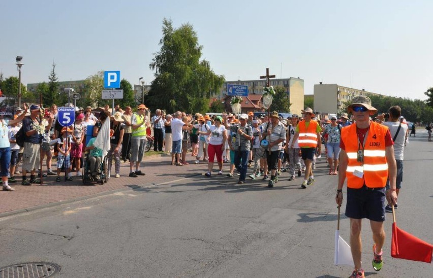 1000 pielgrzymów z Opoczna i 250 z Drzewicy idzie na Jasną...