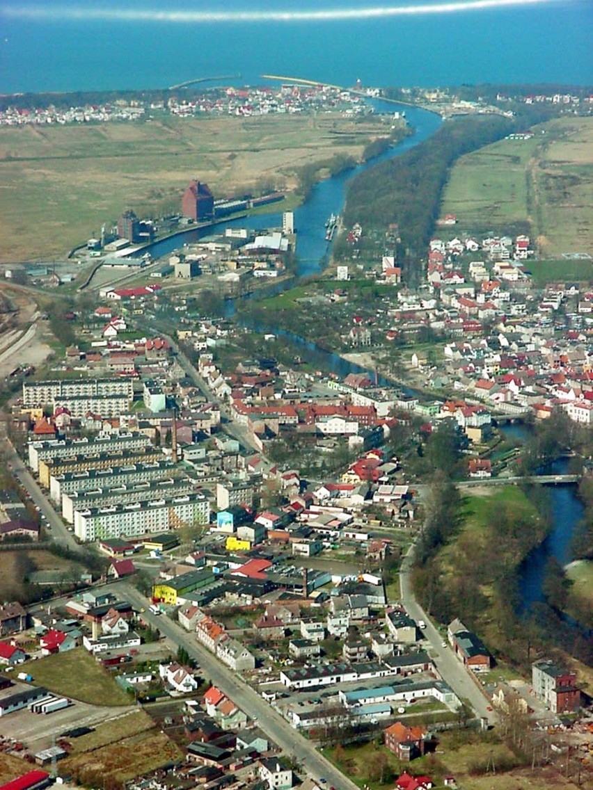 Darłowo bez apartamentowców. Zobacz, jak wyglądało miasto ponad 20 lat temu [ZDJĘCIA]