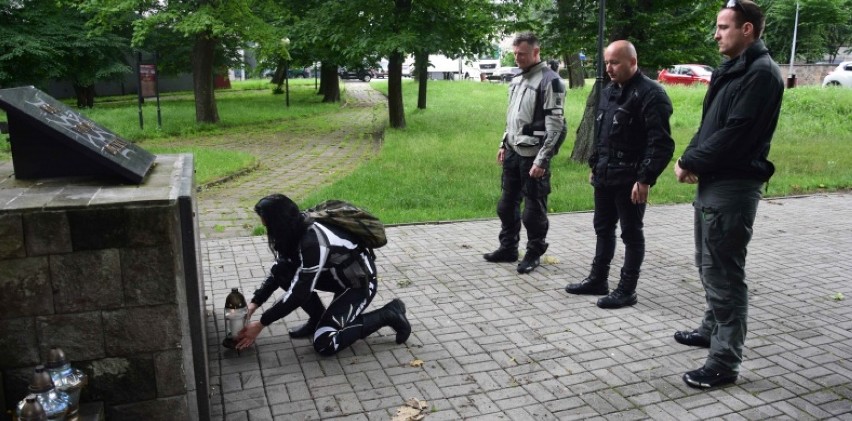 Uczestnicy I Rajdu Motocyklowego Weteranów w Radomsku. Oddali hołd "Warszycowi"