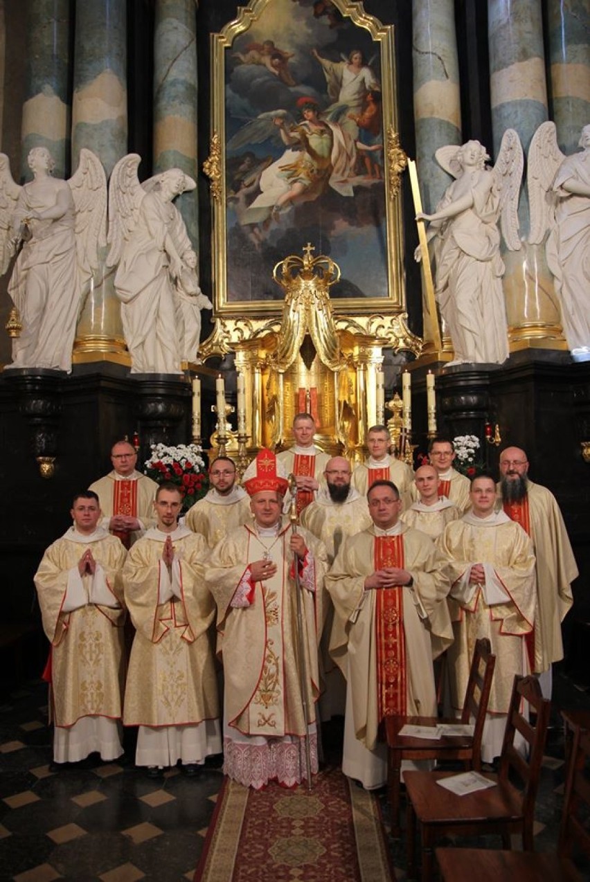 17 powołanie kapłańskie w historii parafii Charłupia Mała