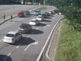 Tatry. Znów korek na drodze do Morskiego Oka. Nie ma już wolnych miejsc parkingowych 