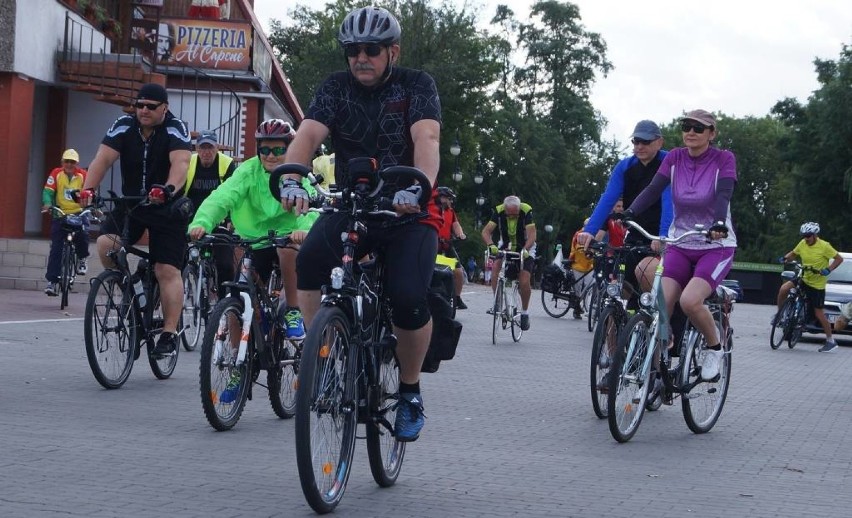 Cykliści z regionu wzięli udział w rajdzie rowerowym zakończonym w Markowicach
