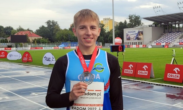 Największe sukcesy w 2022 r. odniósł junior Mikołaj Czechowicz, który wywalczył trzy mistrzowskie medale. Jego rezultat 5:46,63 w biegu na 2000 m prz.jest czwartym wynikiem w Europie