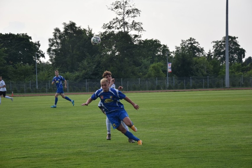 WKS Gryf Wejherowo i Orkan Rumia sprawdzili się w pierwszym sparingu. Żółto-czarni wygrali 2:1