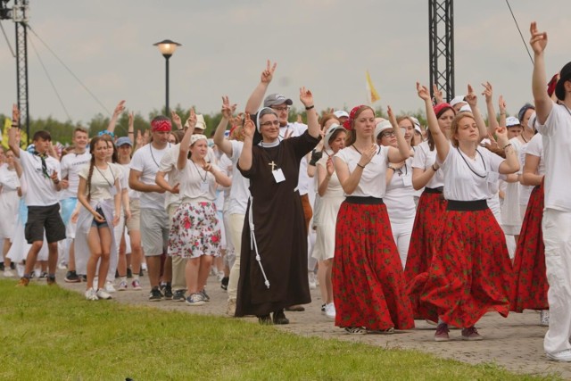 Już 3 czerwca 2023 roku obędzie się XXVII Ogólnopolskie Spotkanie Młodych Lednica 2000. Tegoroczne wydarzenie pod hasłem  "Idź za Barankiem" wraz dominikaninem o. Tomaszem Nowakiem poprowadzi dominikanka s. Łucja Rad. Będzie pierwszą kobietą duszpasterzem spotkań.