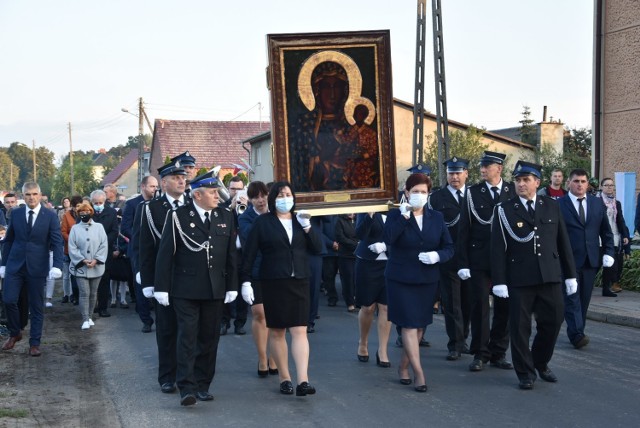 Kopia obrazu Matki Bożej Częstochowskiej nawiedziła parafię w Ruchocicach