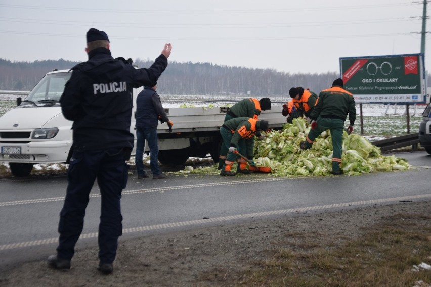 Rolniczy protest pod Sieradzem. Na krótko zablokowane zostało rondo w Smardzewie (zdjęcia)