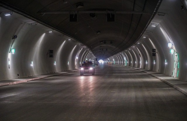 Tunel pod Luboniem Małym ma nieco ponad 2 km