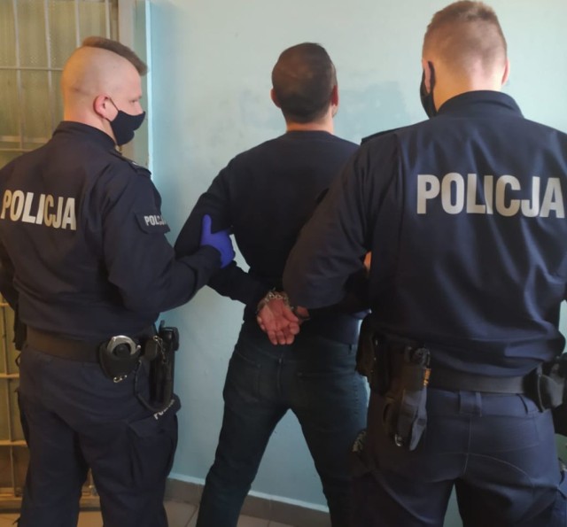 Policja zatrzymała 35-latka podejrzanego o rozbój w Bełchatowie
